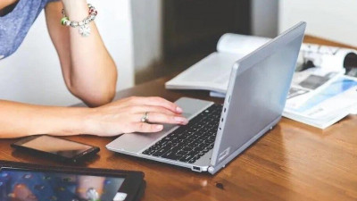 Самозанятым россиянам предоставили возможность открыть свои магазины на AliExpress