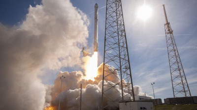 СМИ: Запущенный SpaceX секретный американский спутник не вышел на орбиту