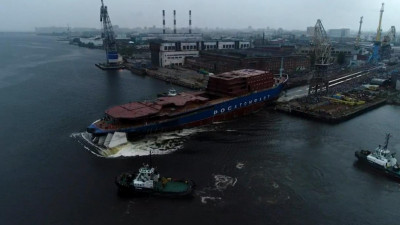 В Петербурге спустили на воду атомный ледокол «Урал»