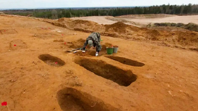 Впервые за 30 лет археологи СПбГУ раскопали древний ижорский могильник