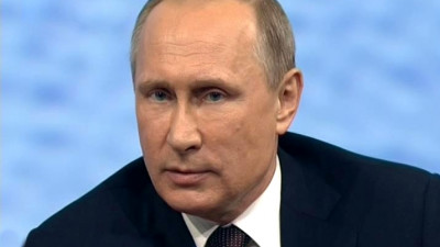 ПМЭФ-2016: Путин призвал западных партнеров искать баланс интересов