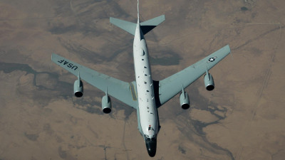 Военный самолет США заметили у Крыма