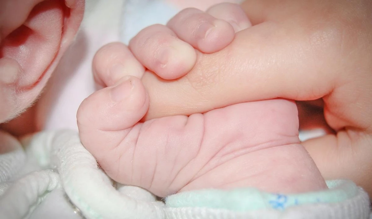 У новорожденного ребенка нашли новую мутацию коронавируса - tvspb.ru