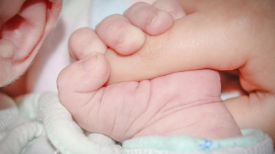 У новорожденного ребенка нашли новую мутацию коронавируса