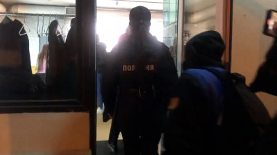 Рейд закрыл очередные бары в центре Петербурга, игнорировавшие антиковидные правила