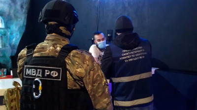 11 баров, кальянных и ночных клубов Петербурга проигнорировали антиковидные запреты
