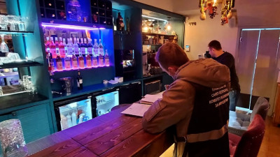 Бар и две кальянные в центре Петербурга закрыли за нарушение антиковидных мер