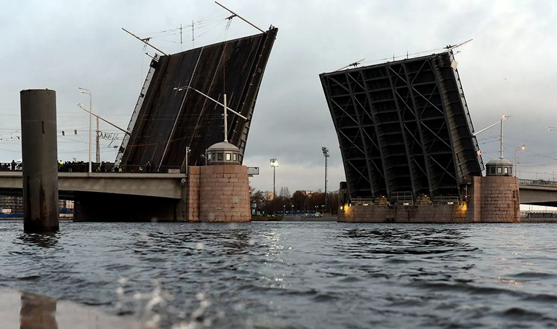 Тучков мост санкт петербург. Тучков разводной мост Санкт-Петербург. Тучков мост Васильевского острова. Тучков в Санкт-Петербурге Тучков мост.