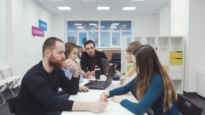 Миллениалы чаще других приукрашивают резюме