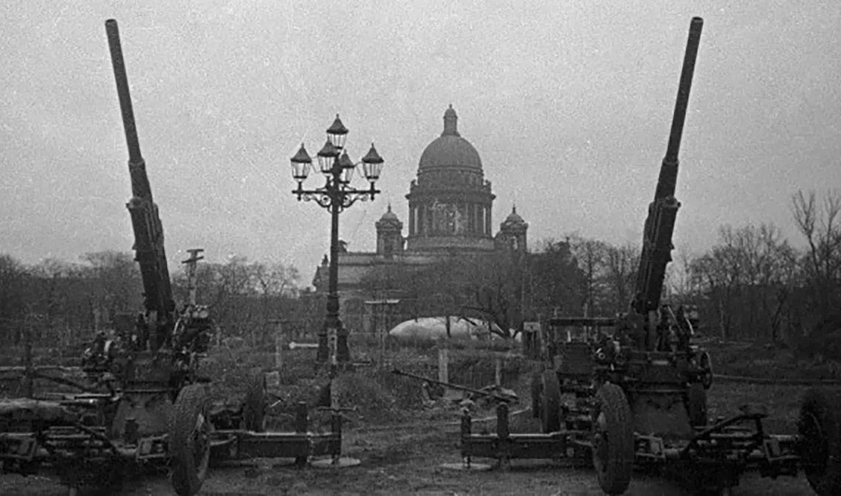 Санкт петербург 1945