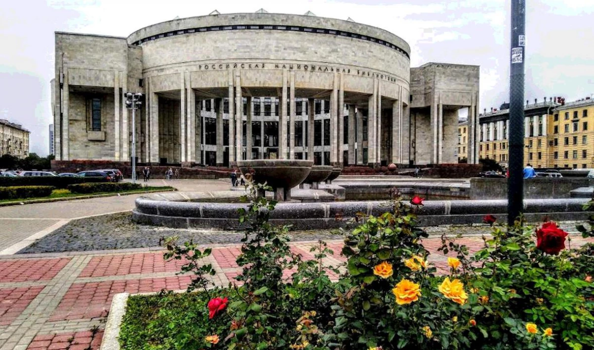 Градсовет рассмотрел проекты фонтана у здания РНБ на Московском проспекте - tvspb.ru
