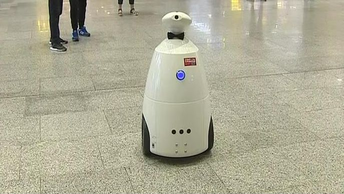 Робот космонавт. Павильон робостанция на вднх. Многофункциональные уличные роботы. Музей роботов вднх. Сервисные роботы.