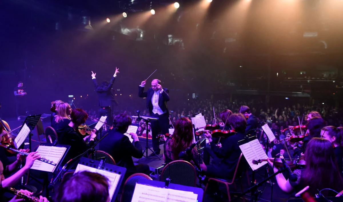 Петербуржцы смогут услышать легендарные рок-хиты в исполнении симфонического оркестра - tvspb.ru