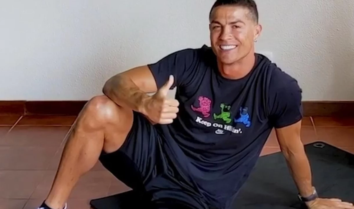 Заболевший коронавирусом Криштиану Роналду рассказал о своем состоянии - tvspb.ru
