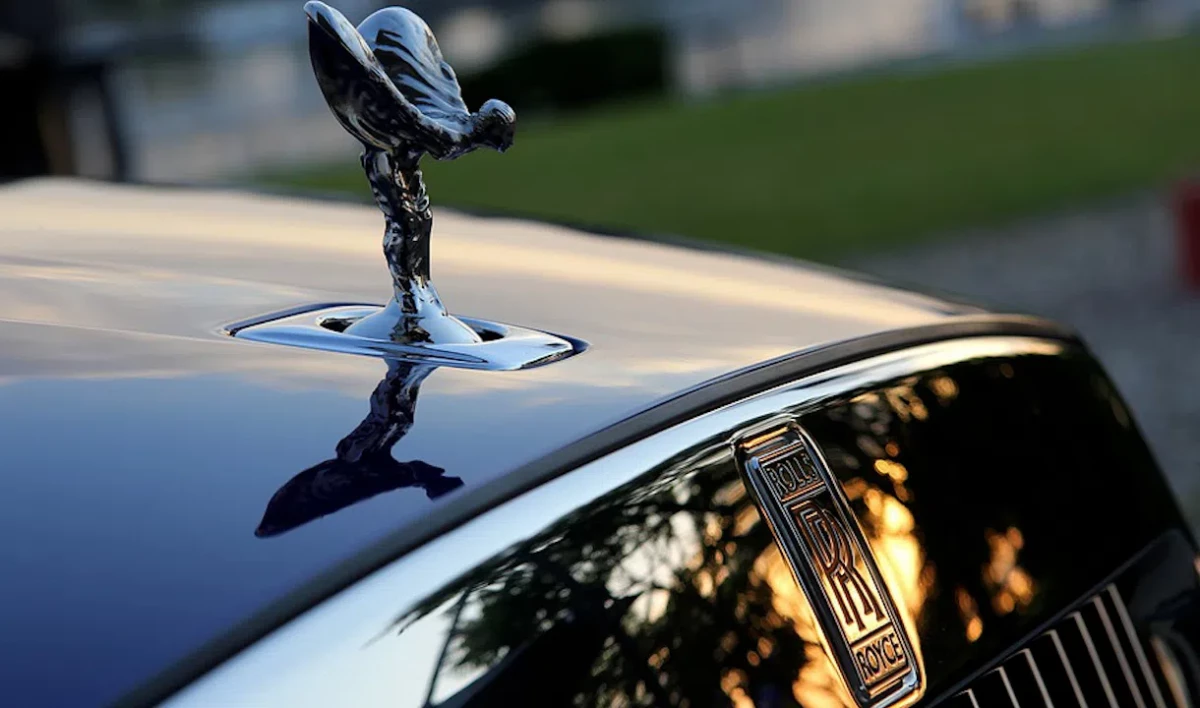 Rolls-Royce приступает к дорожным испытаниям первой электрической модели - tvspb.ru