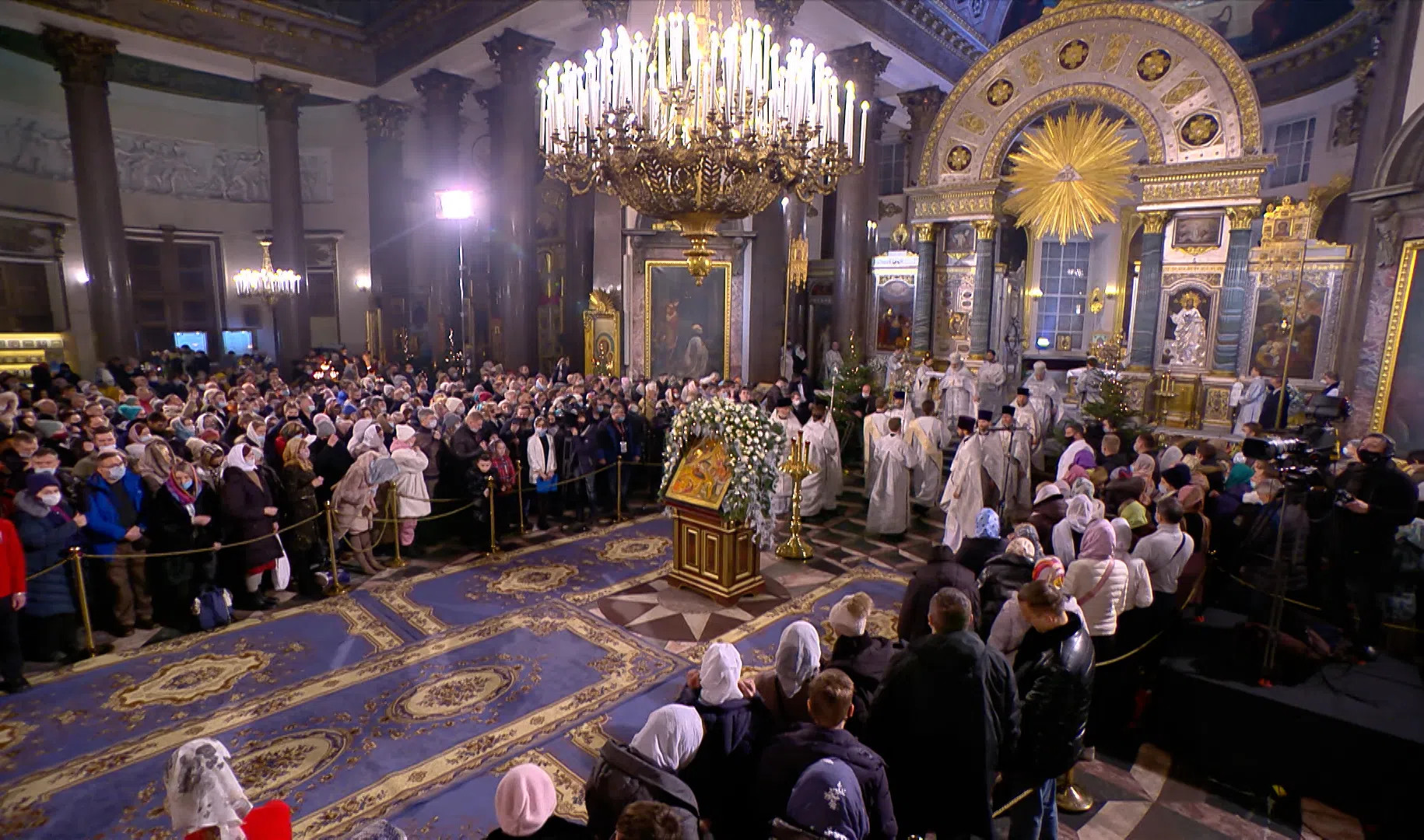 Храм рождества христова спб. Рождество Христово в Казанском соборе в Санкт-Петербурге. Рождественская Церковь СПБ. Церковь Рождества Христова СПБ. Храм Рождества Христова СПБ служба.