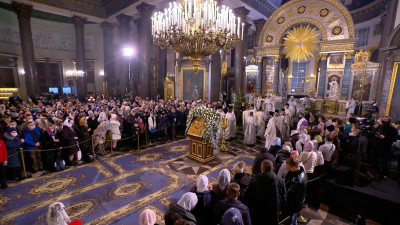 Петербург вместе со всем православным миром отмечает Рождество