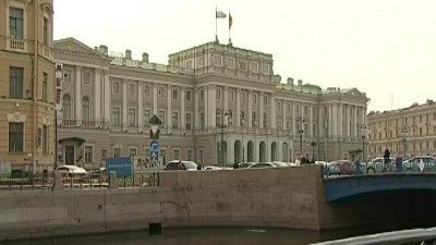 Депутаты ЗакСа Петербурга соберутся на первое после парламентских каникул заседание