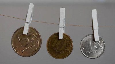 «Суп с котом». Как петербуржцы отреагировали на падение рубля