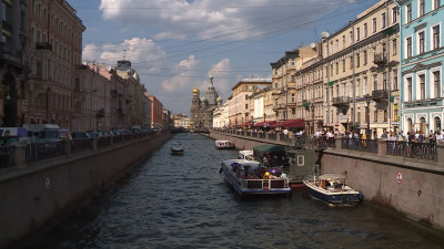 «Во всю Ивановскую»: Шум от рекламы в Петербурге превзошел все допустимые децибелы