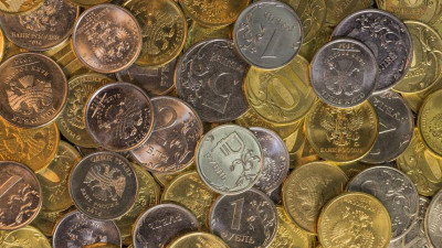 Курс рубля перешел к росту