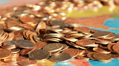 Как Центробанк поддерживает курс рубля