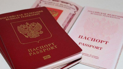 СМИ: Подозреваемые по делу об отравлении Скрипалей получили визу в Петербурге