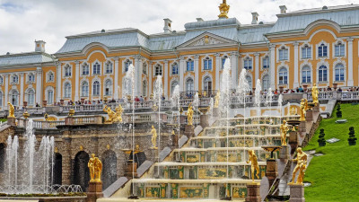 Петербург выделит 30 миллионов рублей на содержание фонтанов Петергофа