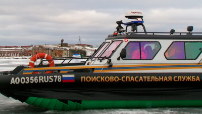 На льдах Петербурга прошел рейд по поиску рыбаков-экстремалов