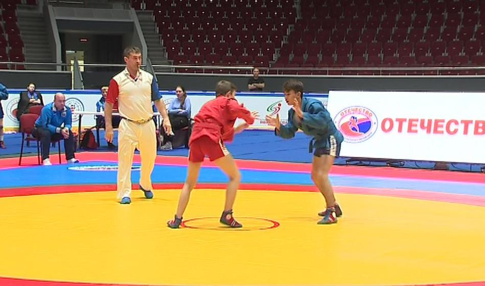 Международный турнир по самбо «Победа» проходит в Петербурге ...