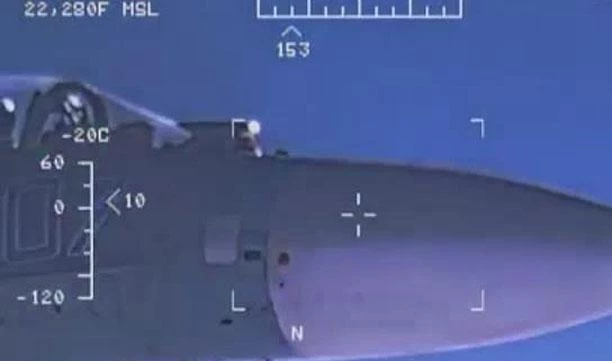 Военный эксперт прокомментировал видеозаписи перехвата самолета США российским СУ-27 - tvspb.ru