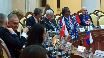 В Петербурге обсуждают правила игры на рекламном рынке