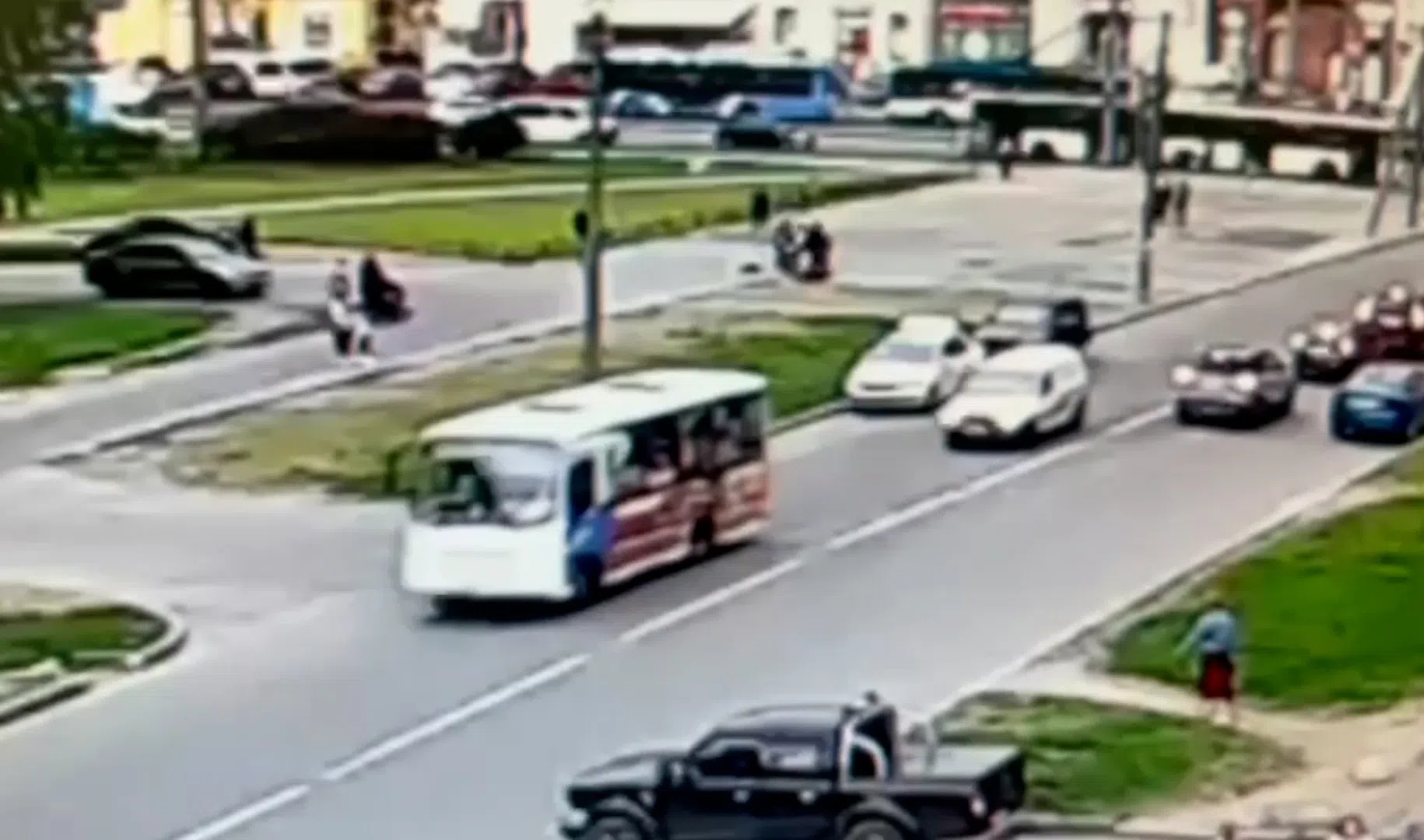 В Петербурге полиция поймала самокатчика сбившего женщину с внуком Телеканал Санкт Петербург