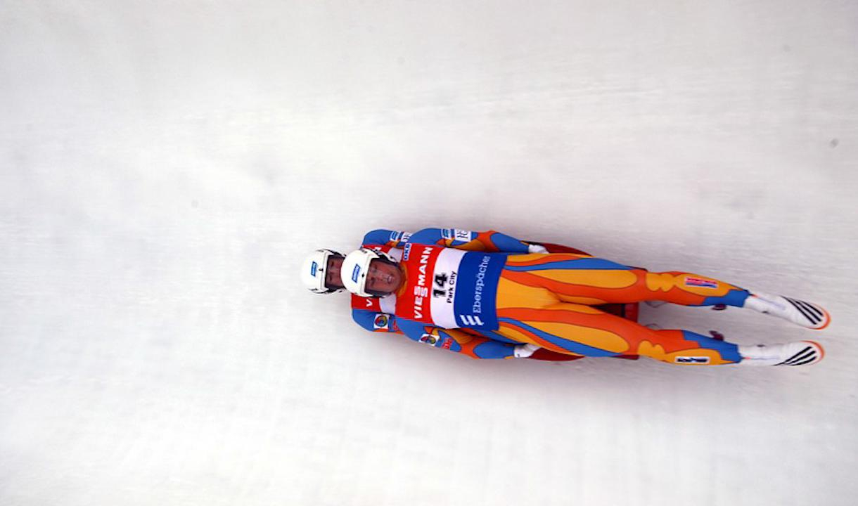 Санный спорт 2023. Сергей Данилин санный спорт. Международная Федерация санного спорта. Саночные гонки. Композиция зимний вид спорта санный спорт.