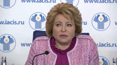 Матвиенко уверена, что через год санкции в отношении России будут отменены