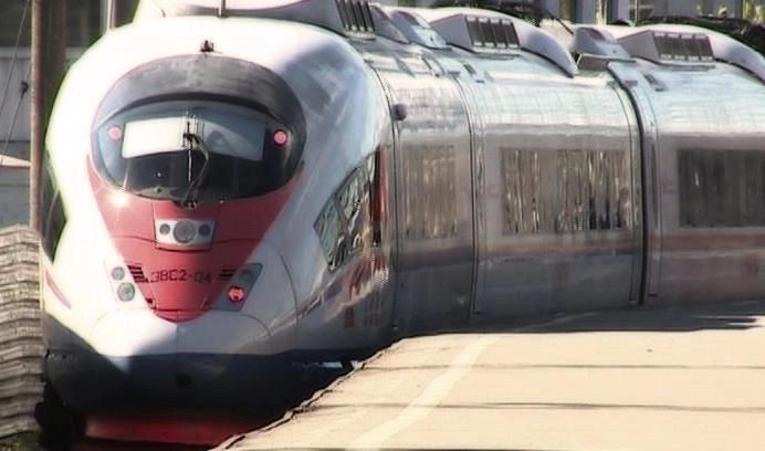 Бесплатные поезда во время группового этапа ЧМ-2018 перевезли 215 тысяч пассажиров - tvspb.ru