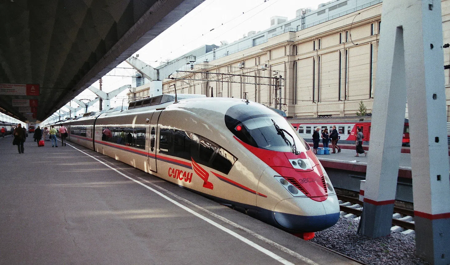 Сапсан петербург. Скоростной электропоезд Сапсан. Скоростной поезд Сапсан Москва Санкт-Петербург. Сапсан электропоезд Москва Санкт-Петербург. Сапсан 760а.