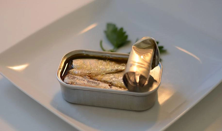 Роспотребнадзор объяснил, как выбрать хорошие консервы - tvspb.ru