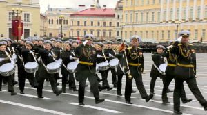 Парад Победы: барабанщики Кронштадтского кадетского морского корпуса открывают парад в 25-ый раз