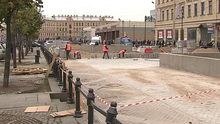 Сенная закрыта. Сенная площадь в Санкт-Петербурге. Сантехника на Сенной площади. Сенная площадь 2010 год. Сенная площадь Санкт-Петербург сейчас перекрыта.