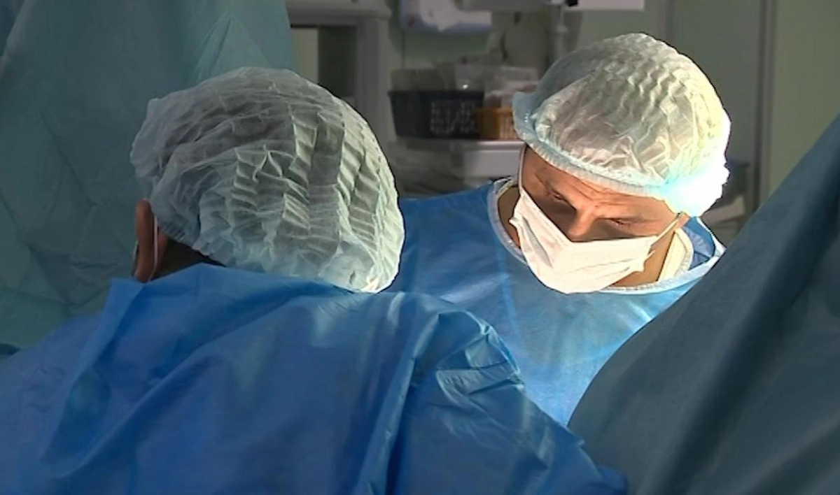 За первый день 2020 года хирурги Елизаветинской больницы выполнили 15 операций - tvspb.ru