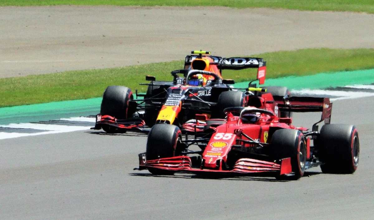 Жители России не смогут смотреть гонки нового сезона «Формулы-1» - tvspb.ru