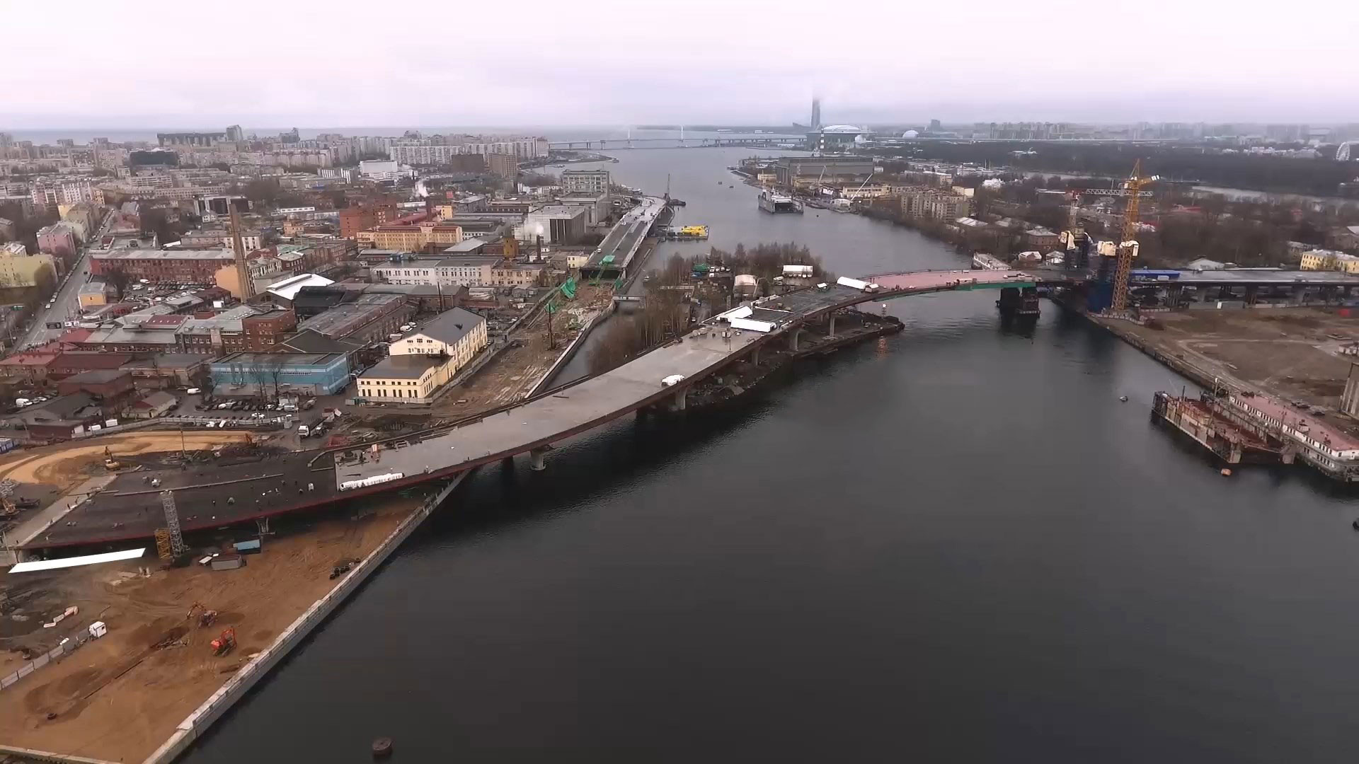 Мост бетанкура спб. Васильевский остров соединяют мосты. Санкт-петербург васильевский остров мосты. Биржевой мост васильевского острова. Вид со стрелки васильевского острова.