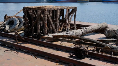 Северная верфь провела генеральную уборку в достроечном бассейне