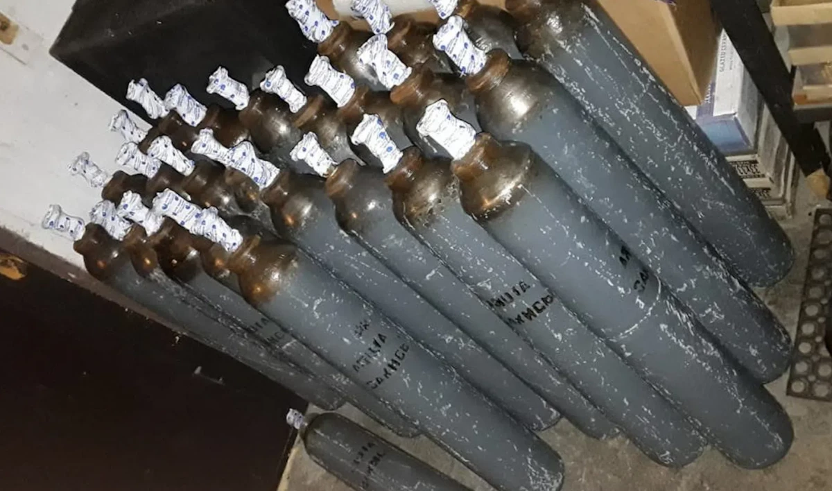 Из ночных клубов на Думской и Ломоносова изъяли 30 баллонов «веселящего» газа - tvspb.ru