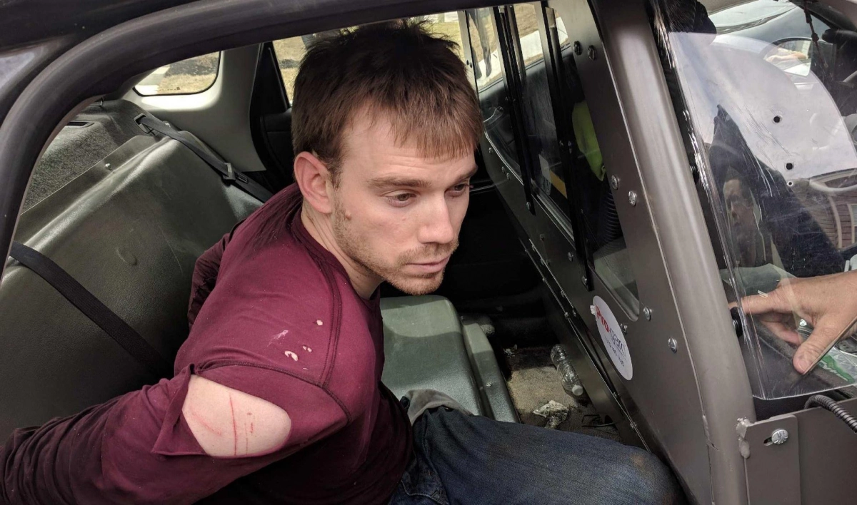 Сотрудники полиции США задержали подозреваемого в стрельбе в ресторане - tvspb.ru