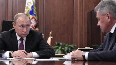 Путин провел экстренную встречу с Шойгу из-за пожара на глубоководном аппарате