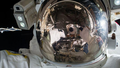 США предложили российским космонавтам использовать американские скафандры