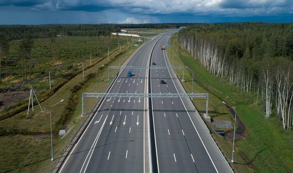 Движение по трассе «Скандинавия» восстановили через час после начала разбора обвала - tvspb.ru