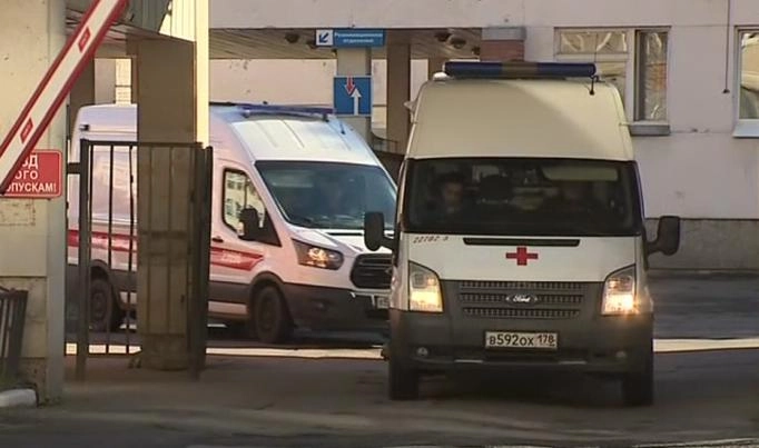 В Петербурге двое подростков отравились неизвестным веществом, погибла девушка - tvspb.ru